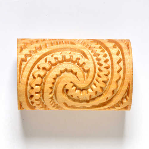 RL-022 Large Handle Roller – Maori Spirals 2