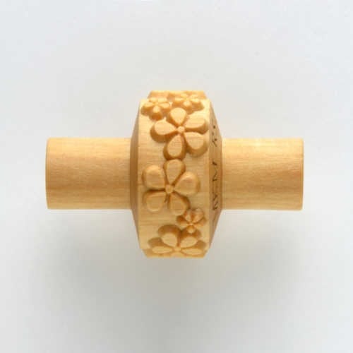 RS-024 Small Handle Roller – Embossed Flowers