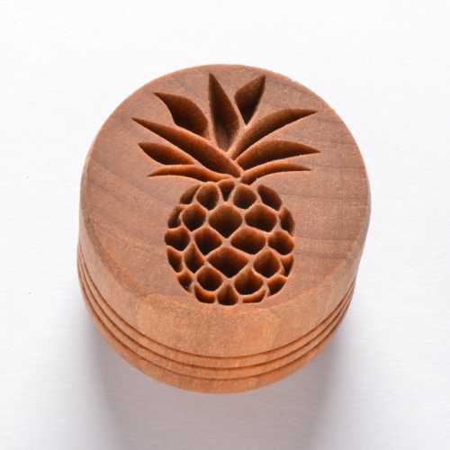 Scl-083 Large Round Stamp – Pineapple