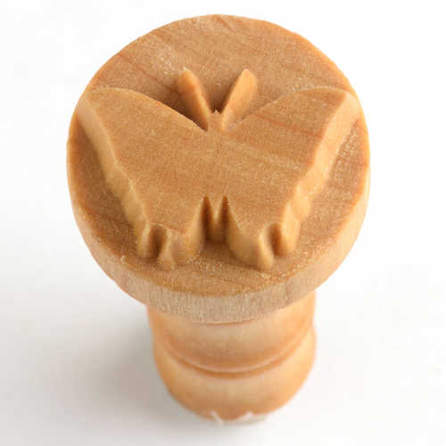 Scm-028 Medium Round Stamp – Butterfly