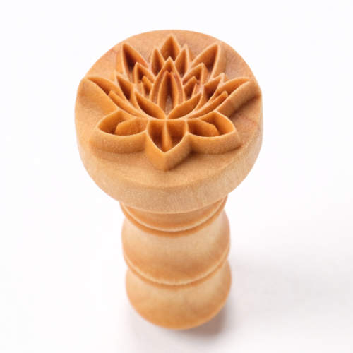 Scm-277 Medium Round Stamp – Blooming Lotus