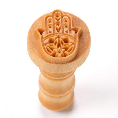 Scm-292 Medium Round Stamp – Hamsa