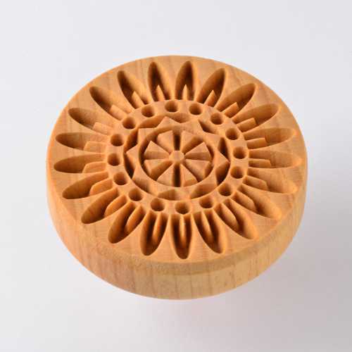 Scxl-036 Extra Large Round Stamp – Feather Mandala