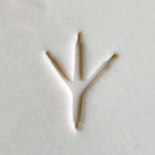 Scm-242 Medium Round Stamp – Chicken Footprint
