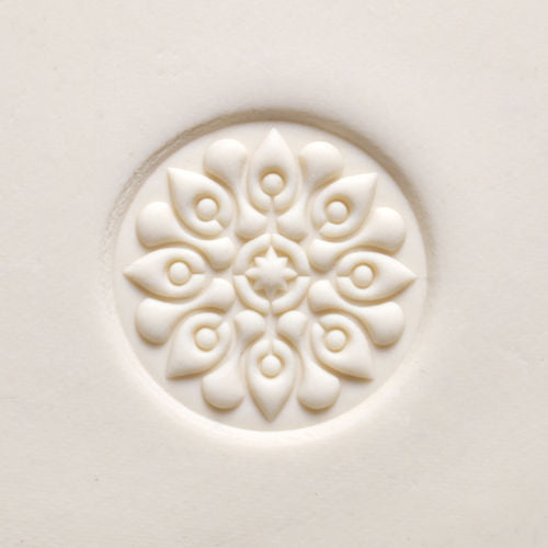 Scm-297 Medium Round Stamp – Peacock Mandala
