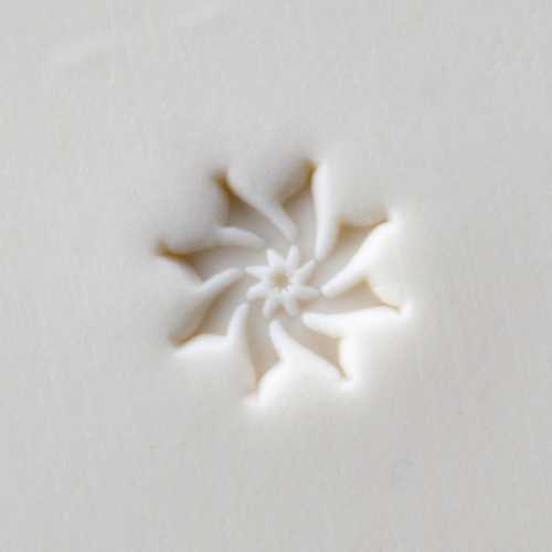 Scs-185 Small Round Stamp – Pinwheel