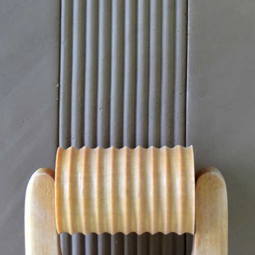 RL-103 Large Handle Roller – Small Grooves