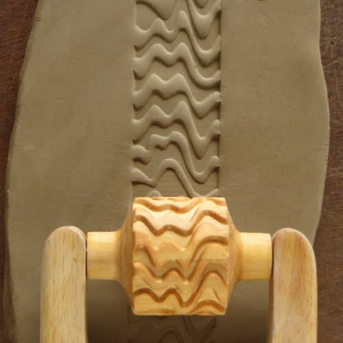 RM-025 Medium Handle Roller – Curvy Zebra