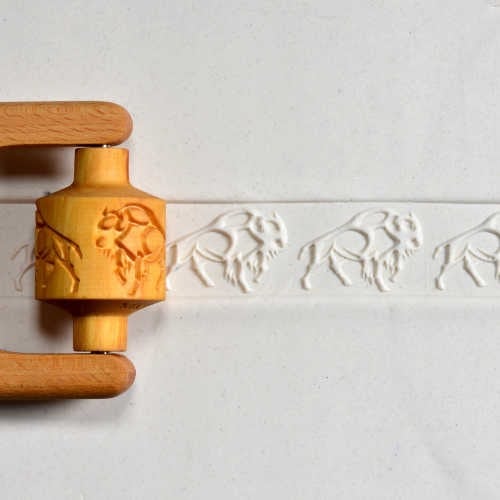 RM-033 Medium Handle Roller – American Bison