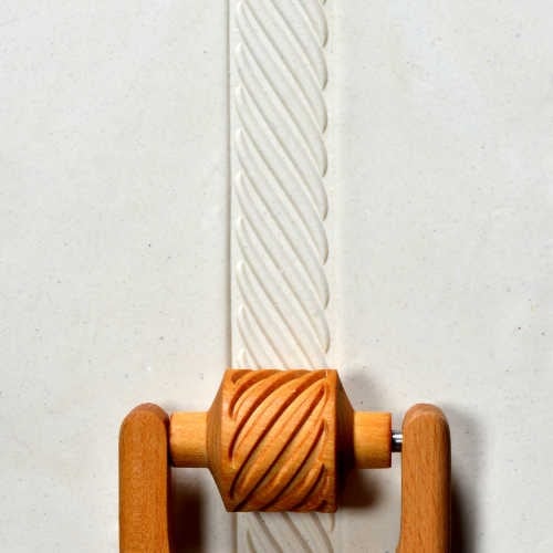 RM-040 Medium Handle Roller – Big Rope Narrow Strands