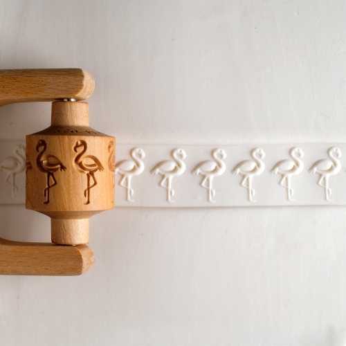 RM-059 Medium Handle Roller – Flamingo
