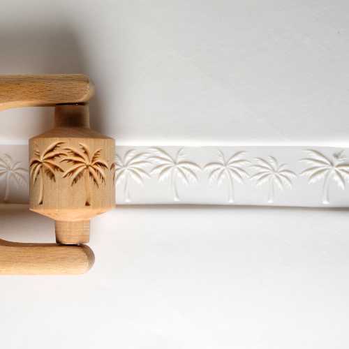 RM-061 Medium Handle Roller – Palm Trees