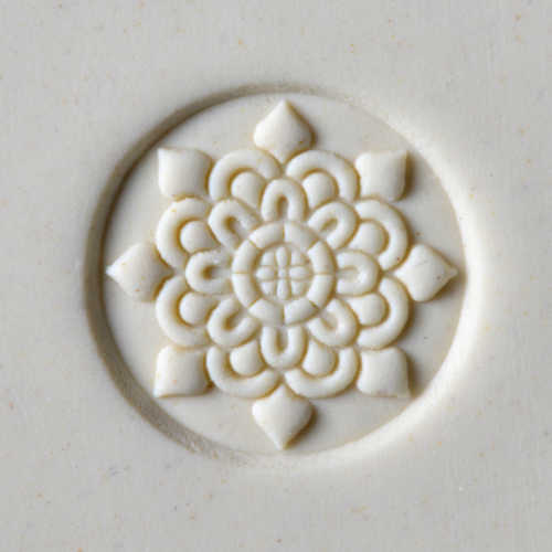 Scm-210 Medium Round Stamp – Doily