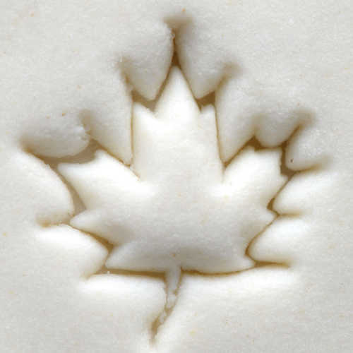Scs-054 Small Round Stamp – Maple Leaf Outline