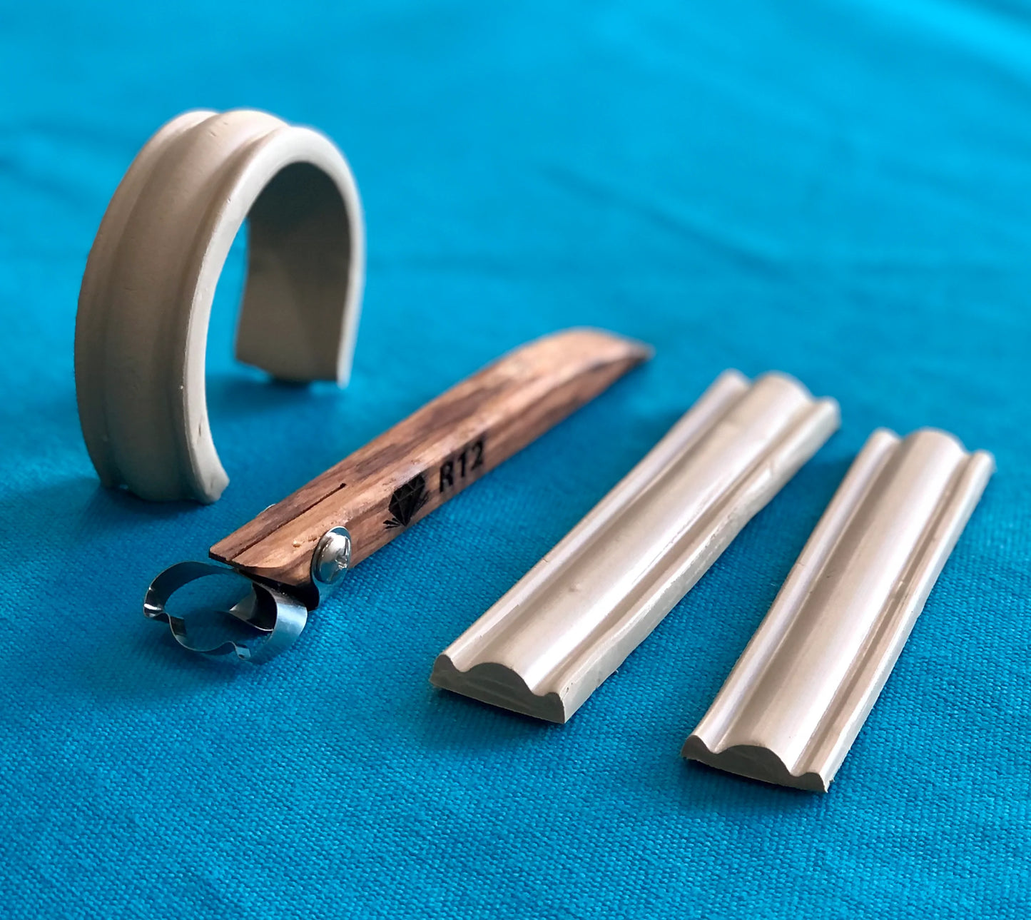 R12 Koala Handheld Clay Extruder - Great White North Pottery Supplies