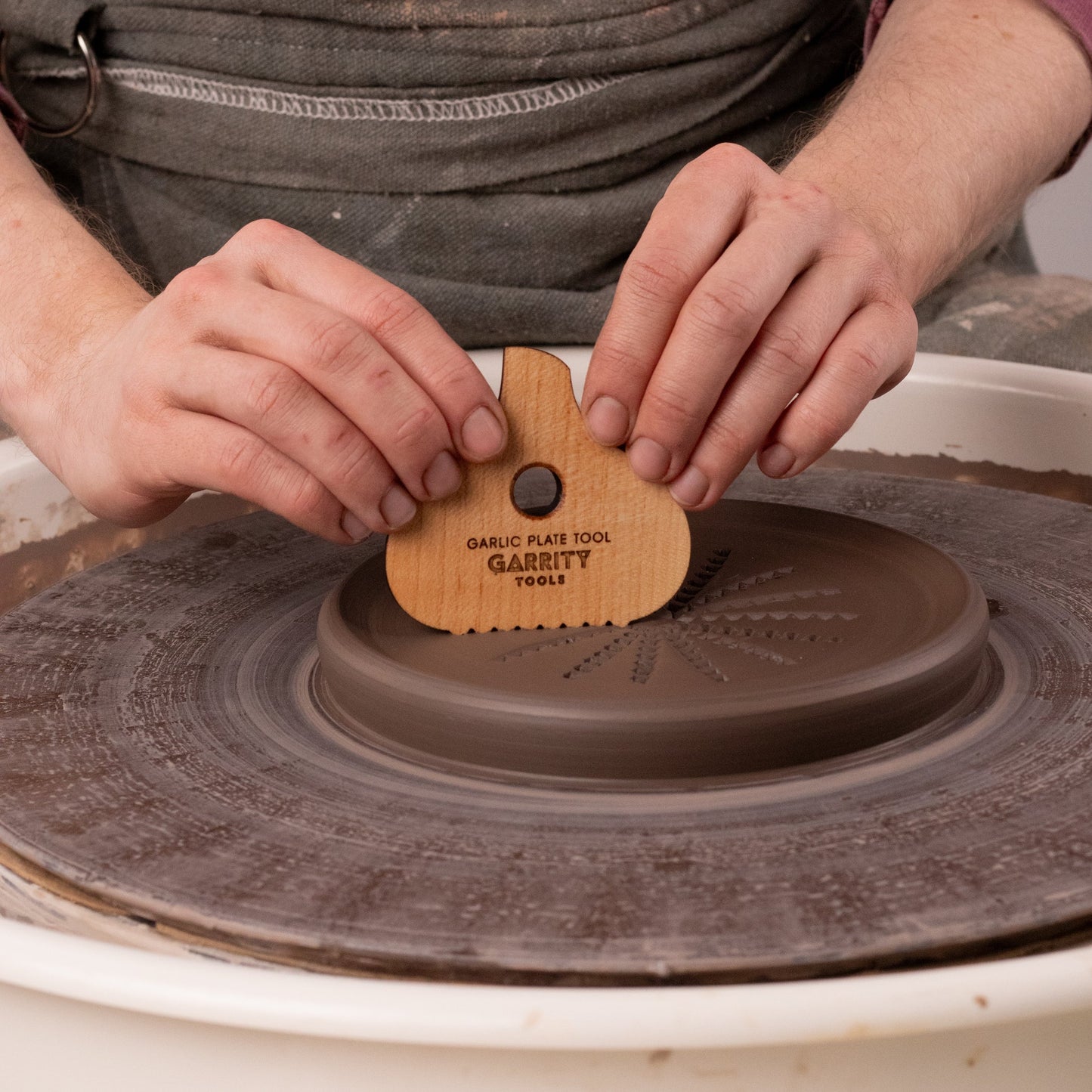Garlic Plate Tool