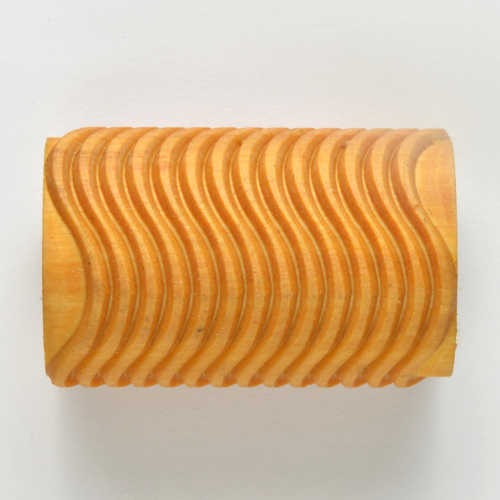 RL-002 Large Handle Roller &#8211; Wavy Lines