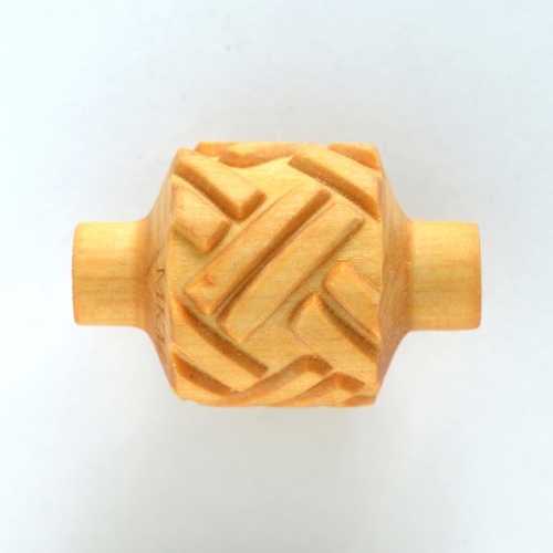 RM-019 Medium Handle Roller &#8211; Plaited Bands