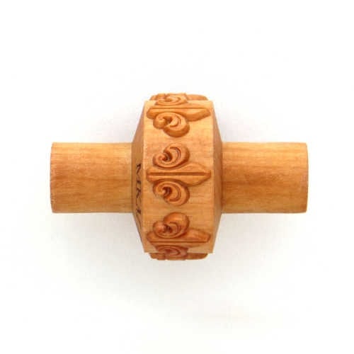 RS-027 Small Handle Roller &#8211; Fleur-de-lis
