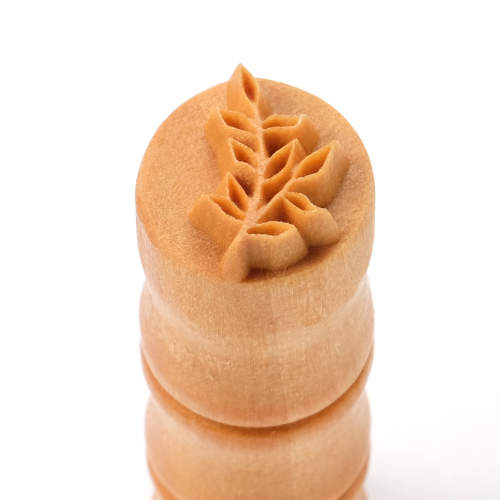 Scs-204 Small Round Stamp – Leaves on a Branch