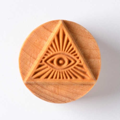 Scl-016 Large Round Stamp &#8211; Pyramid Eye