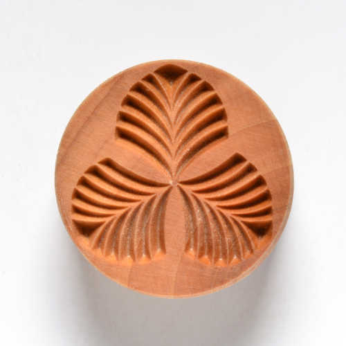 Scl-046 Large Round Stamp &#8211; Tri-Leaf