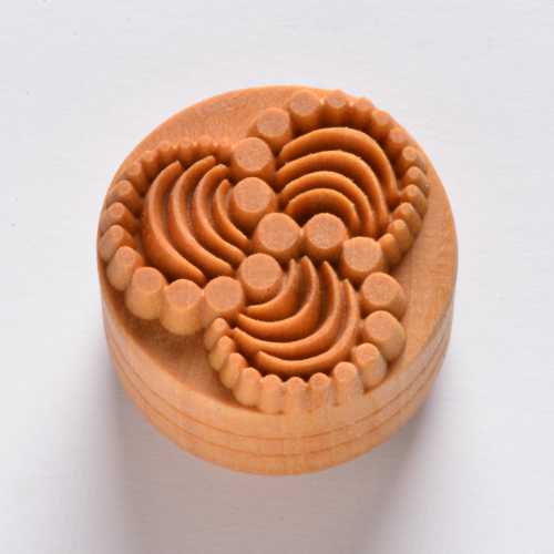 Scl-074 Large Round Stamp – Funky Spiral 2