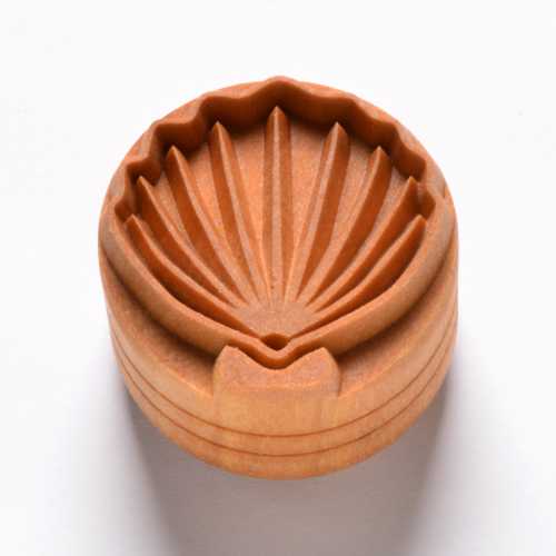 Scl-075 Large Round Stamp &#8211; Scallop Shell