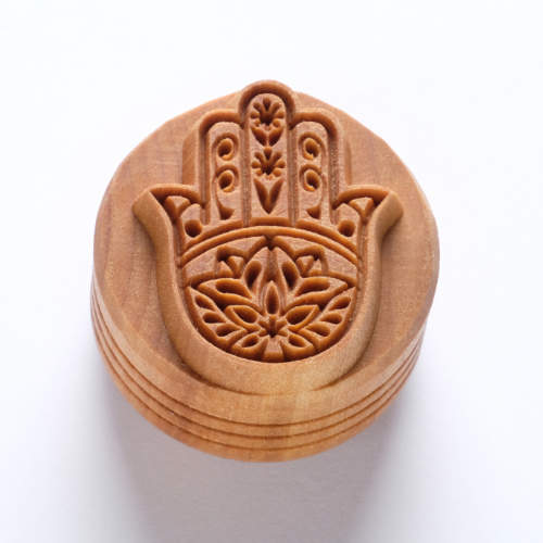 Scl-138 Large Round Stamp &#8211; Hamsa