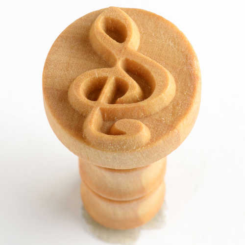 Scm-108 Medium Round Stamp – Treble Clef