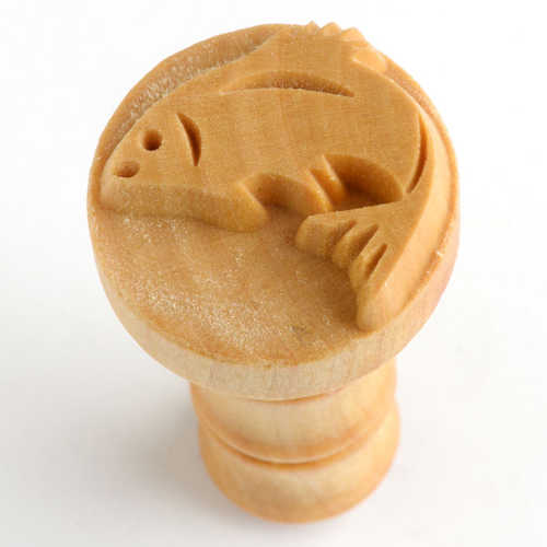 Scm-146 Medium Round Stamp – Large Fish