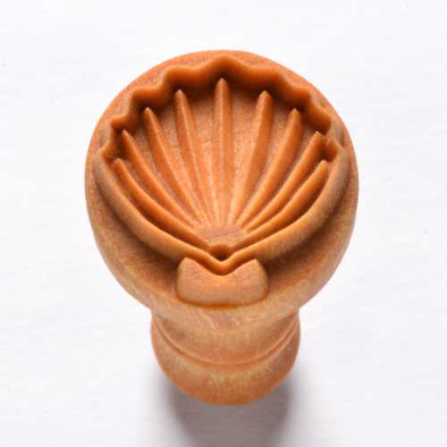 Scm-237 Medium Round Stamp – Scallop Shell