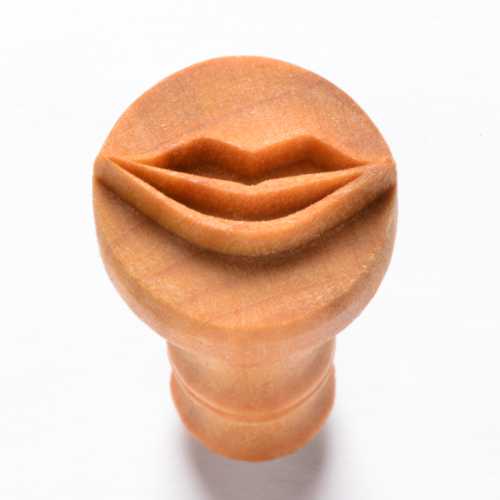 Scm-243 Medium Round Stamp &#8211; Lips