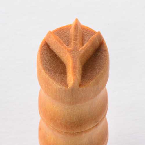 Scs-183 Small Round Stamp &#8211; Chicken Footprint