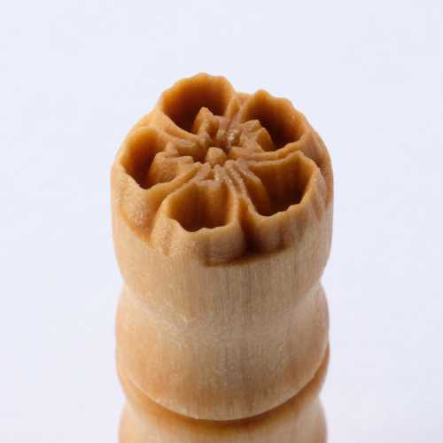 Scs-184 Small Round Stamp – Hibiscus Flower Outline