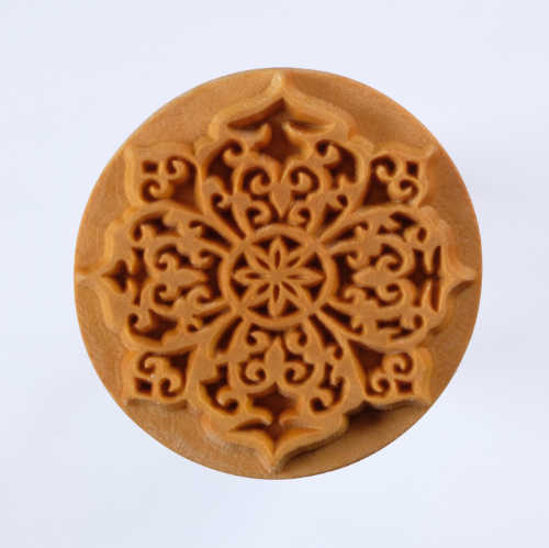 Scxl-010 Extra Large Round Stamp – Doily