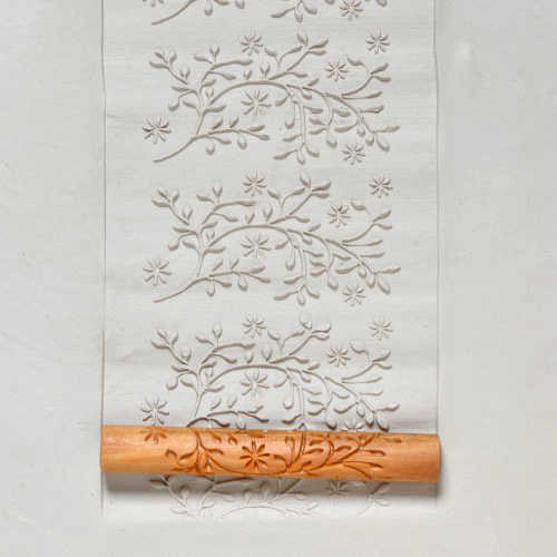 Daisy Branch Twig Roller