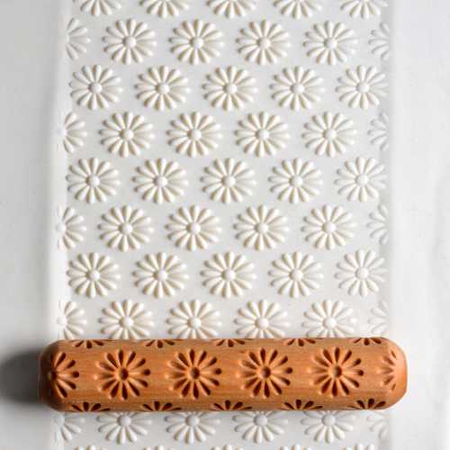 BHR-123 Big Hand Roller &#8211; Geometric Daisies