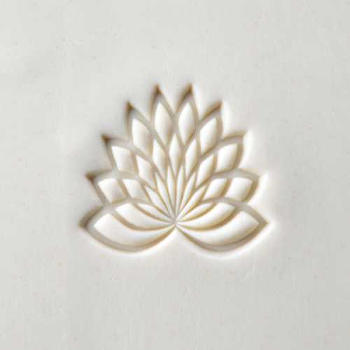 Scl-115 Large Round Stamp &#8211; Lotus Bloom