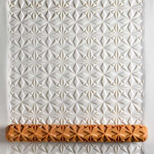 LHR-023 Long Hand Roller – Quilt Pattern