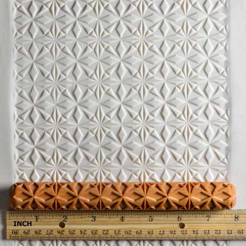 LHR-023 Long Hand Roller – Quilt Pattern