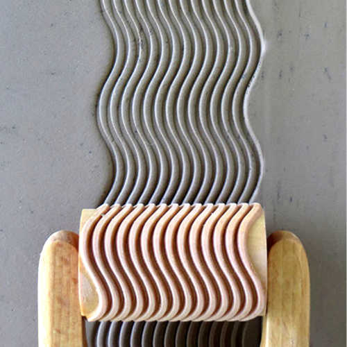 RL-002 Large Handle Roller &#8211; Wavy Lines