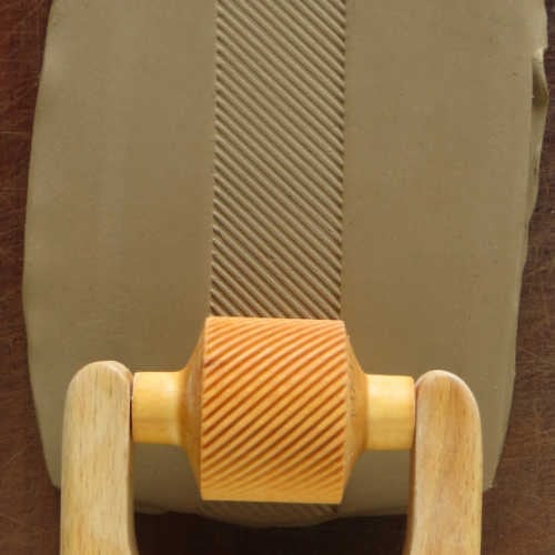 RM-012 Medium Handle Roller – Diagonal Up Right