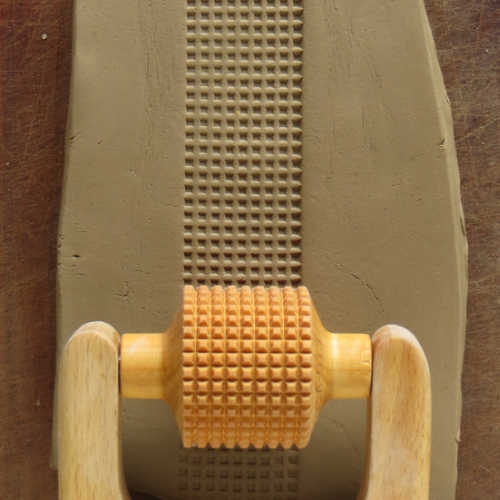 RM-013 Medium Handle Roller – Grid