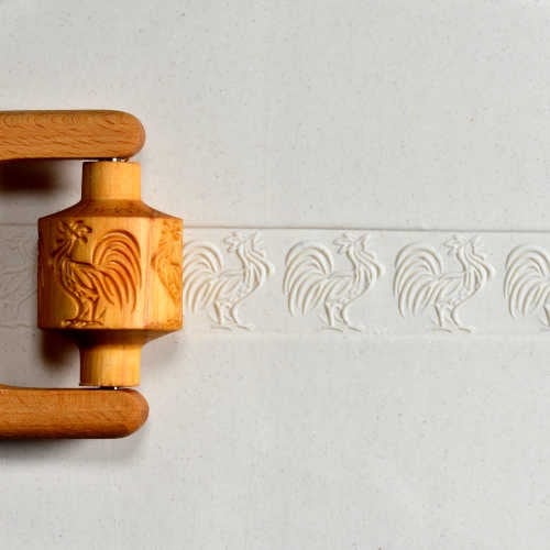 RM-030 Medium Handle Roller &#8211; Crowing Roosters