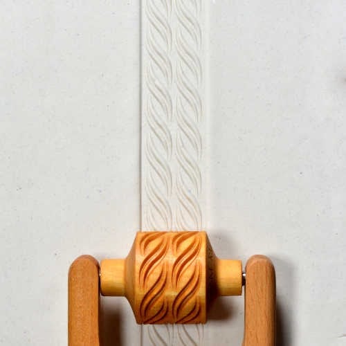 RM-037 Medium Handle Roller – Two Ropes