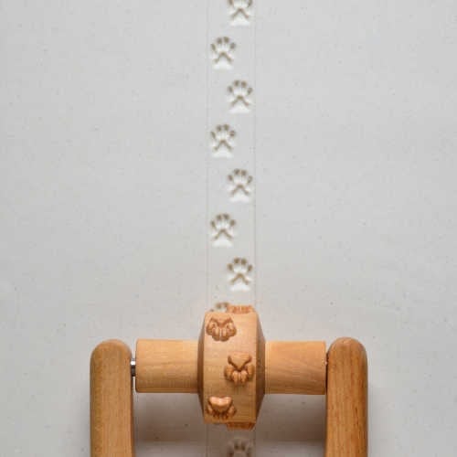 RS-029 Small Handle Roller &#8211; Dog Prints