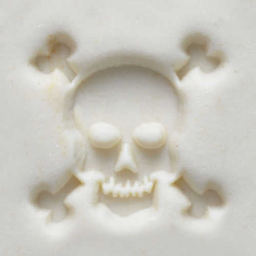 Scm-168 Medium Round Stamp &#8211; Skull &#038; Crossbones