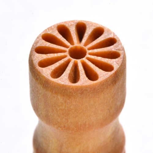 Scs-003 Small Round Stamp – Debosessed Daisy