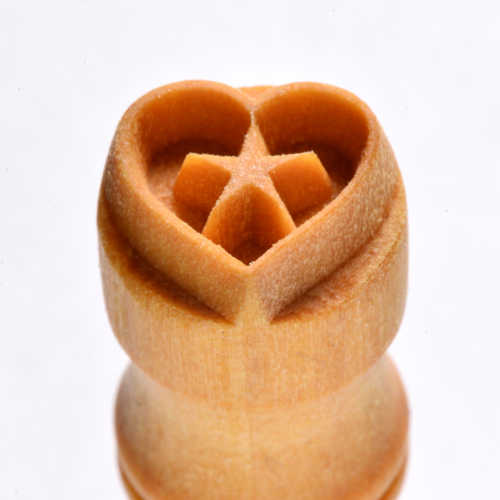 Scs-040 Small Round Stamp &#8211; Star In A Heart